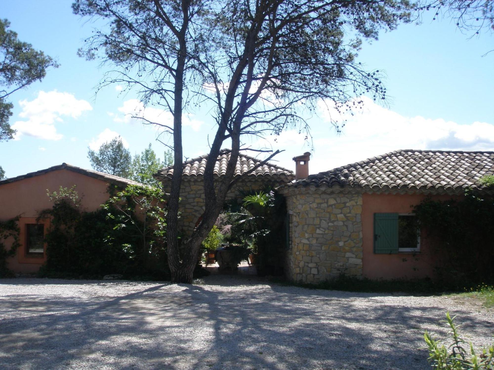L'Ostal Du Pic St Loup Acomodação com café da manhã Saint-Jean-de-Cuculles Exterior foto