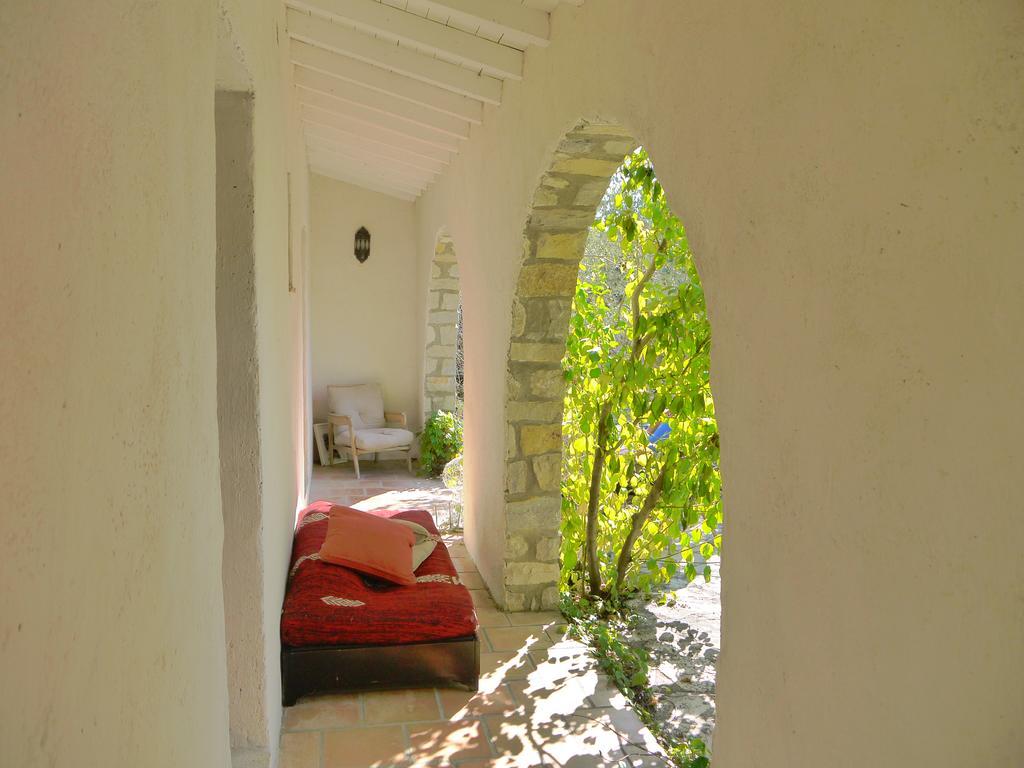 L'Ostal Du Pic St Loup Acomodação com café da manhã Saint-Jean-de-Cuculles Exterior foto